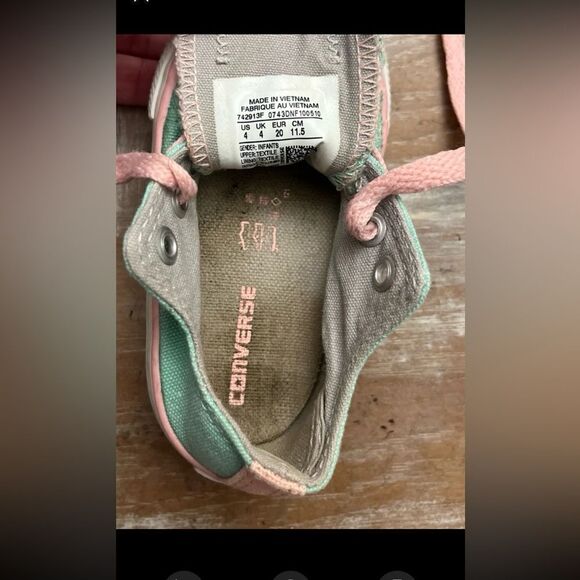 VGUC Converse All Stars Toddlers Size 4 mint/pink - Picture 8 of 9
